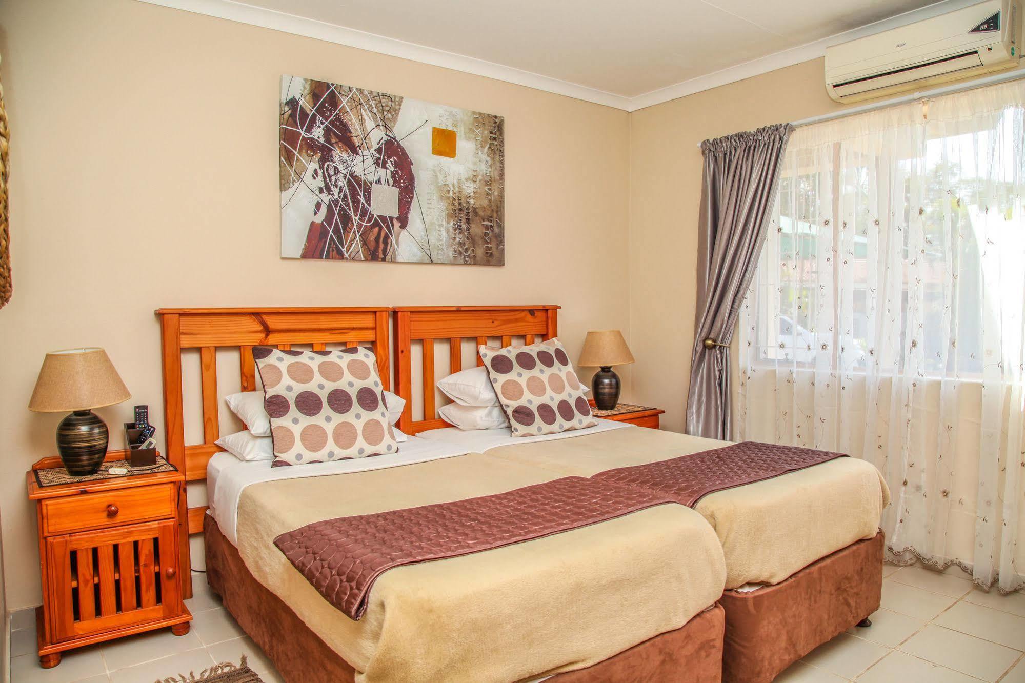 Aber Jetz Guesthouse Pongola Exteriör bild